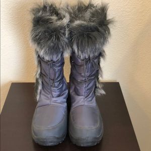 Women’s waterproof snow boots